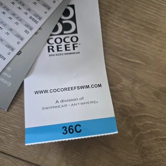 Coco Reef Swim Sultry Bra Sized Underwire One Piece Swimsuit Oceanside Textures - Picture 9 of 14